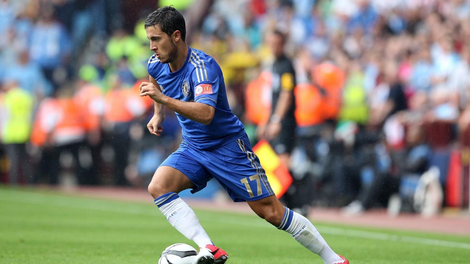 _未来运动智能设备：穿戴科技开启新纪元_，未来智能运动鞋